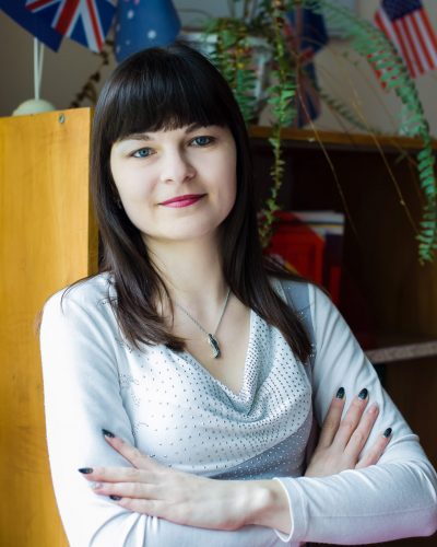 4 фото вчителів, ПІБ та посада кожного _ №1 Захарків Неля Петрівна - вчитель біології та географії - школа Плотича