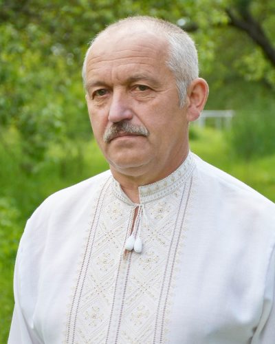 4 фото вчителів, ПІБ та посада кожного _ №4 Дядьо Мирослав Тимофійович - директор - школа Плотича